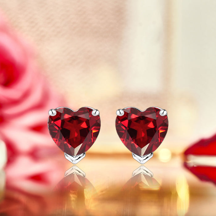 シルバー/K18WGP 1.0ct. ハートシェイプカット 一粒 華やかな１月の誕生石ガーネットスタッドピアス