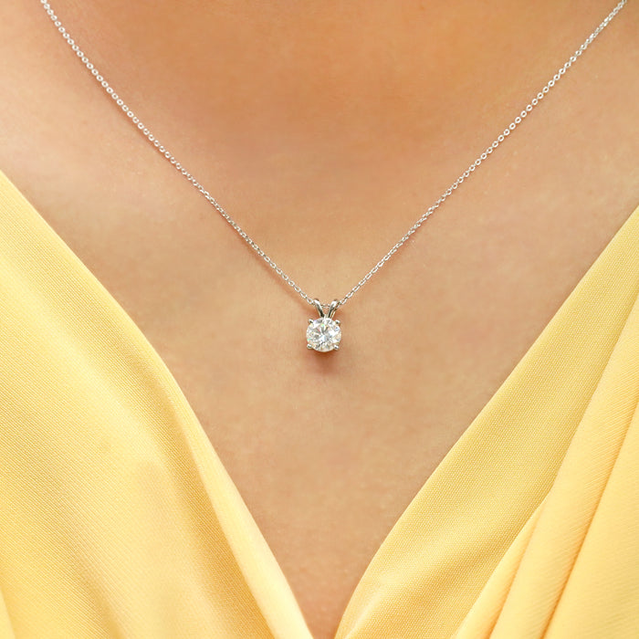K10 モアサナイトペンダント・ネックレス（1.0ct／ラウンド