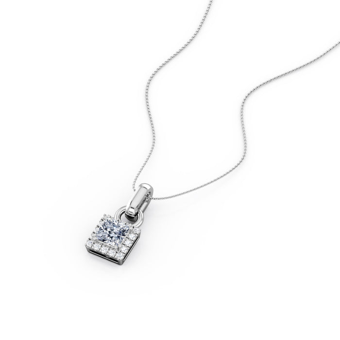 K10 ダイヤモンド ヘイロー ペンダント・ネックレス（合計0.60ct／プリンセスカットカット）