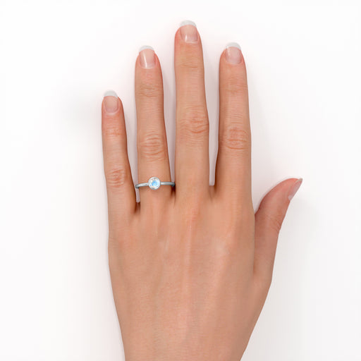 Hand-1_4319b3c8-83bf-4494-bc3e
