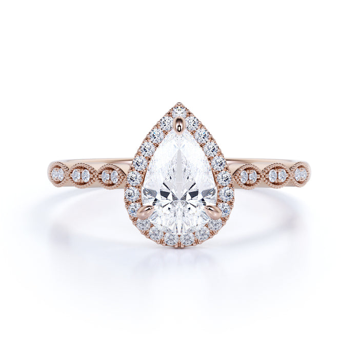 K10 ペアシェイプカット モアサナイトとダイヤモンドヘイローリング（婚約指輪／合計1.50ct）