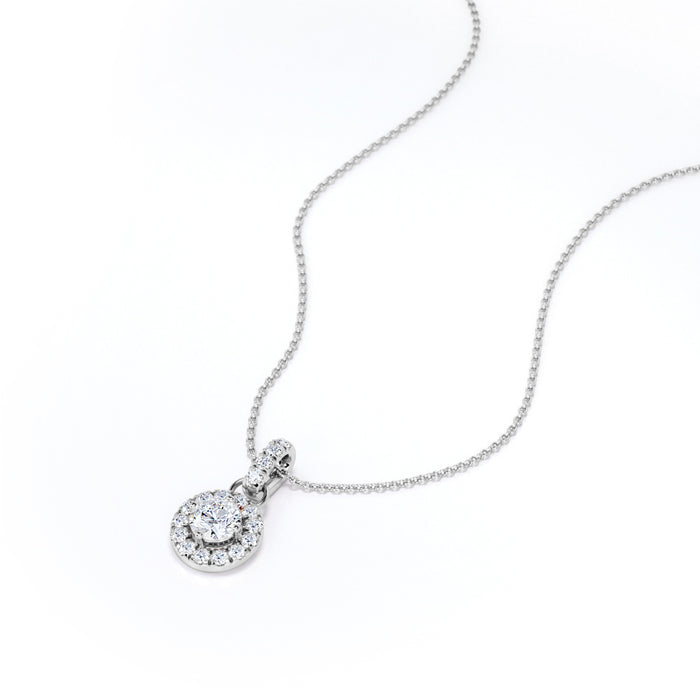 K10 ダイヤモンド ヘイローペンダント・ネックレス（合計0.50ct／ラウンドカット／4爪留め）