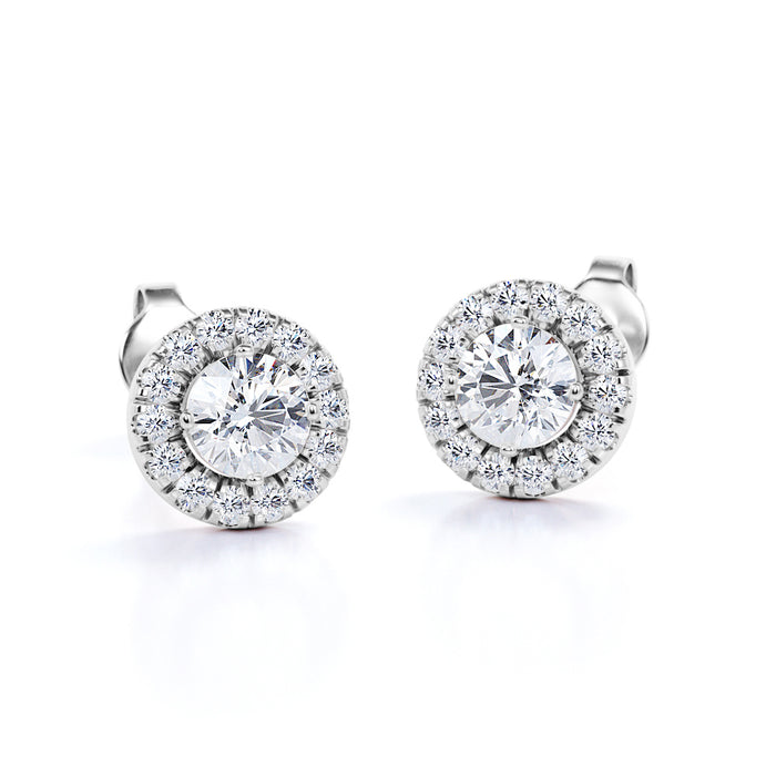 K10 モアサナイトとダイヤモンド ヘイローピアス（片耳0.7ct／ラウンドカット／4爪留め）