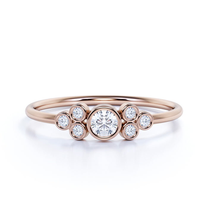 K10 0.18ct エレガントダイヤモンドリング（ラウンドカット／覆輪留め）