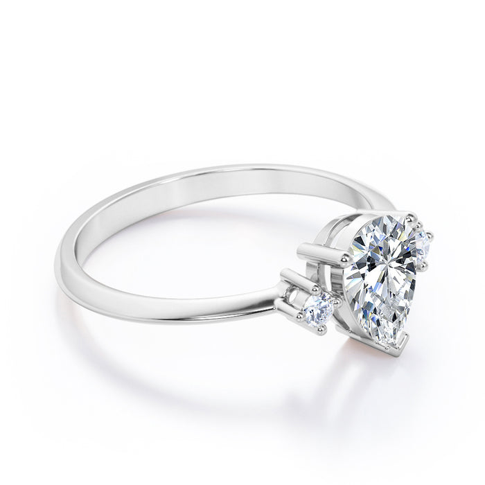 K10 ペアシェイプカット モアサナイトリング（2粒ダイヤモンド／1.03ct）
