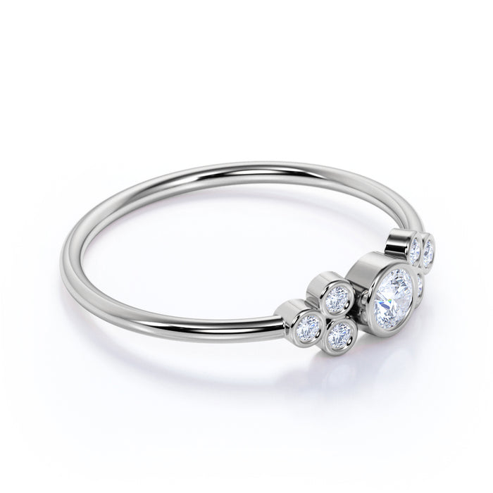 K10 0.18ct エレガントダイヤモンドリング（ラウンドカット／覆輪留め）