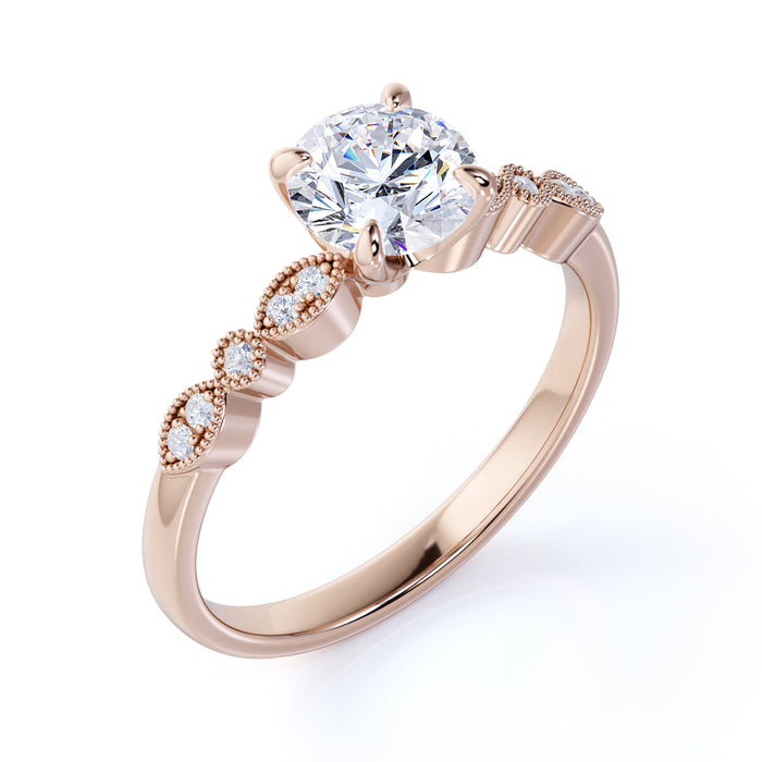 K10 ラウンドブリリアントカット モアサナイト ダイヤモンド リング（合計1.15ct／ビンテージリング）
