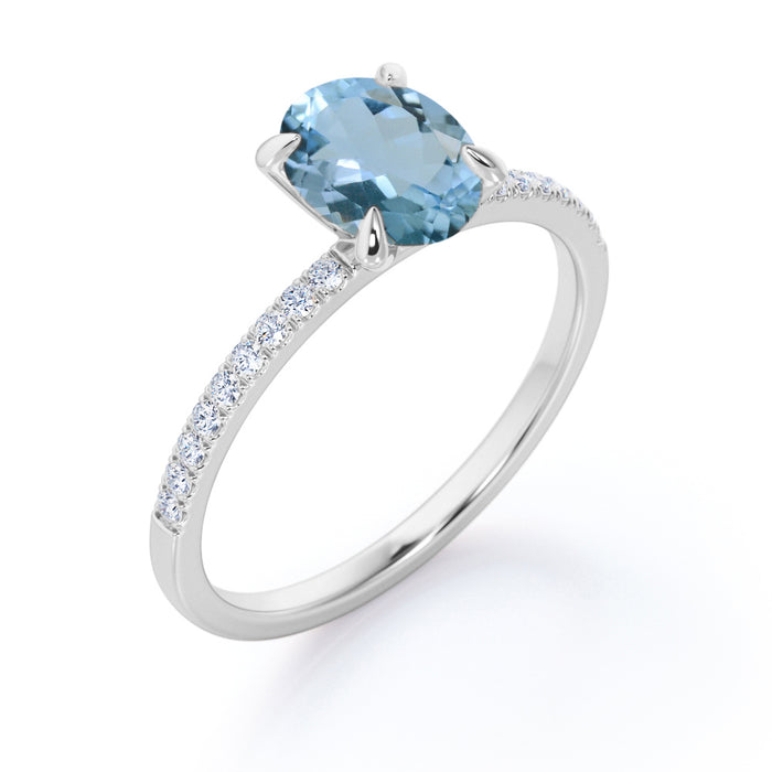 K10ホワイトゴールド 0.77ct オーバルカット アクアマリンと天然ダイヤモンド リング