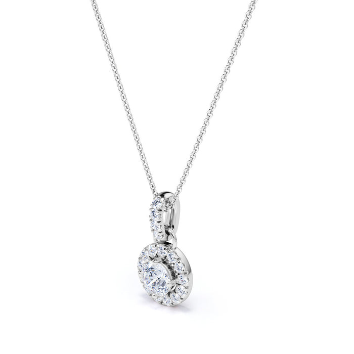 K10 ダイヤモンド ヘイローペンダント・ネックレス（合計0.50ct／ラウンドカット／4爪留め）