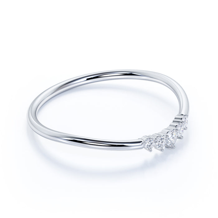 K10 ダイヤモンドリング（0.06ct／カーブリング）